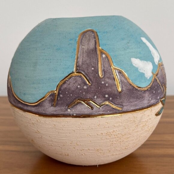 VERA RUSSELL Signed Vase Pottery Southwestern Decor Cut Out 22kt Gold Detail - Picture 4 of 13